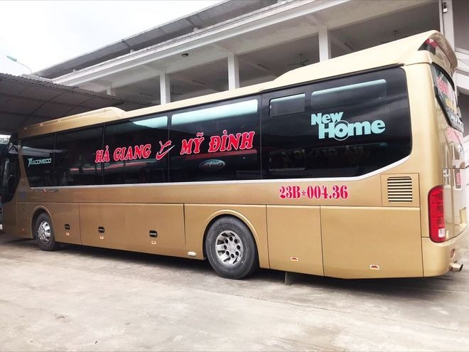 Xe Công Thắng (Hà Giang) Bên hông xe Giường nằm 46 chỗ