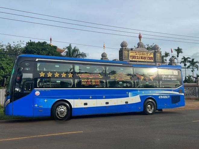 Xe Hải Luân Bên hông xe Giường nằm 44 chỗ mới