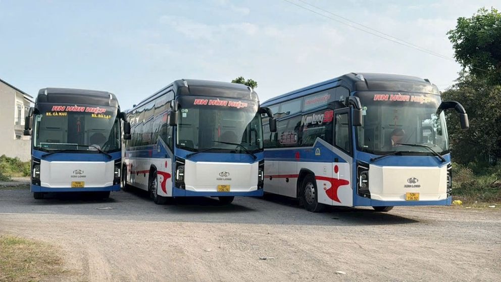 Xe An Hoà Hiệp Mặt trước xe Bên hông xe Limousine 24 Phòng