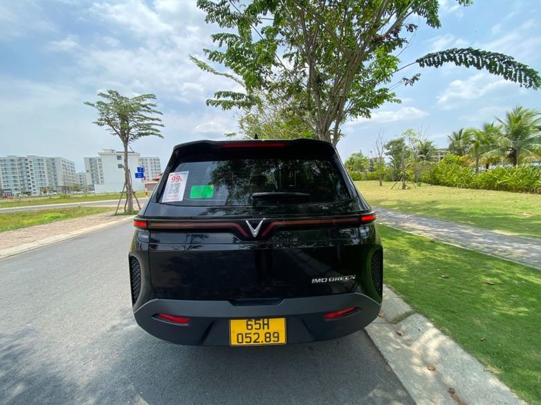 Xe Rồng Việt Tour Mặt sau xe Ghế ngồi 7 chỗ