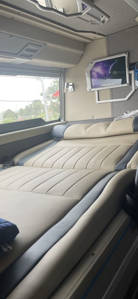 Xe Phương Oanh Giường nằm Tiện ích Nội thất Limousine giường nằm 24 chỗ