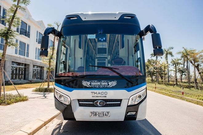 Xe KT Travel Huế Mặt trước xe Limousine 32 giường (WC)