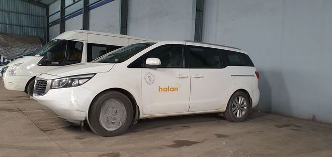 Xe Hà Lan Bên hông xe Xe 6 chỗ