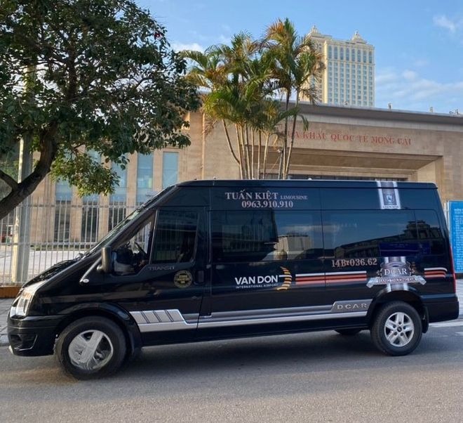 Xe Tuấn Kiệt Limousine 9 chỗ