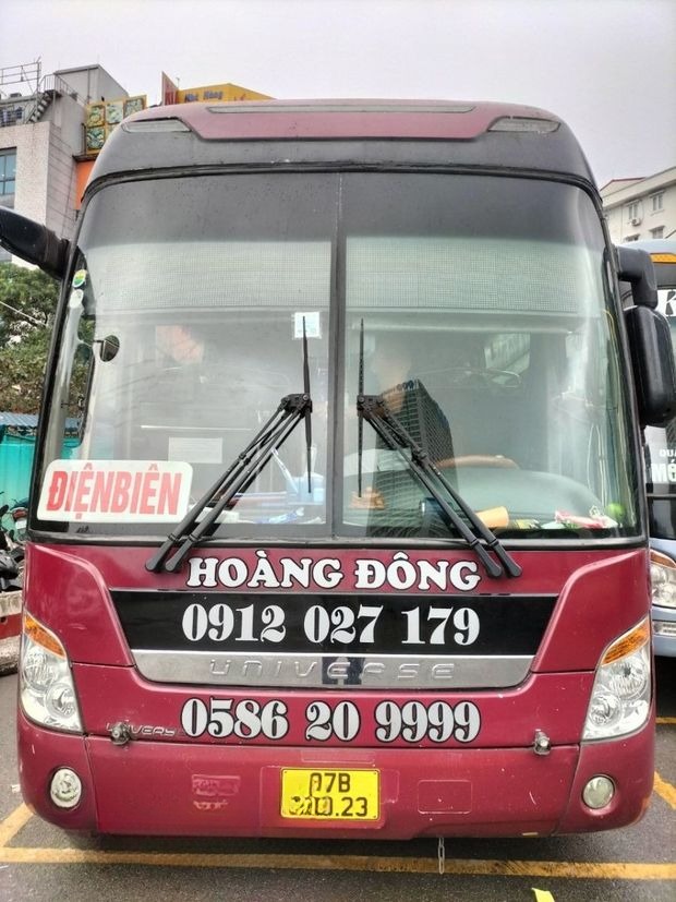Xe Hoàng Đông Mặt trước xe Ghế ngồi 44 chỗ