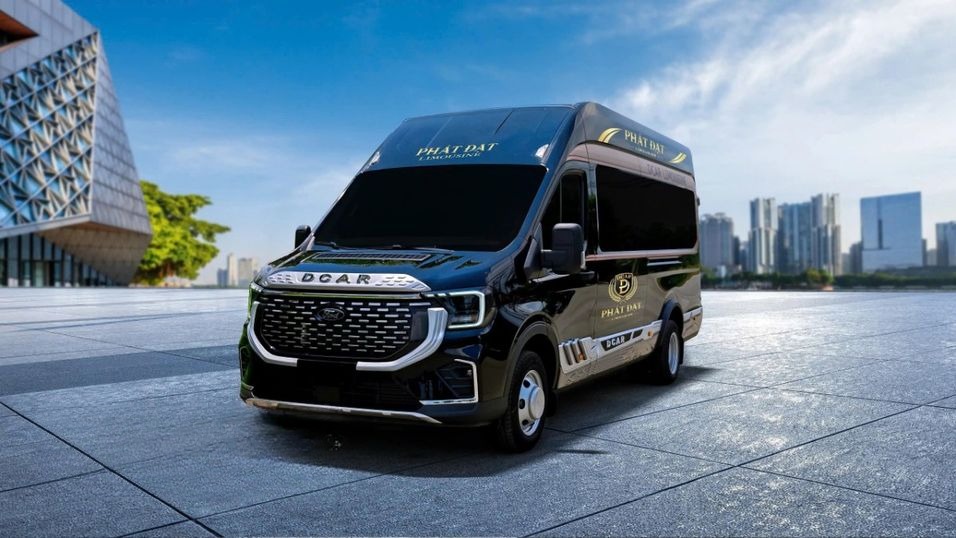 Xe Phát Đạt Limousine Mặt trước xe Limousine 11 ghế