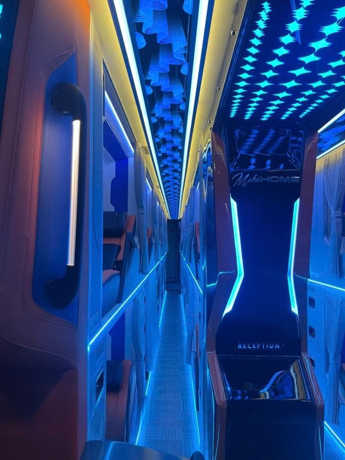 Xe Hiếu Viện Nội thất Limousine 32 phòng