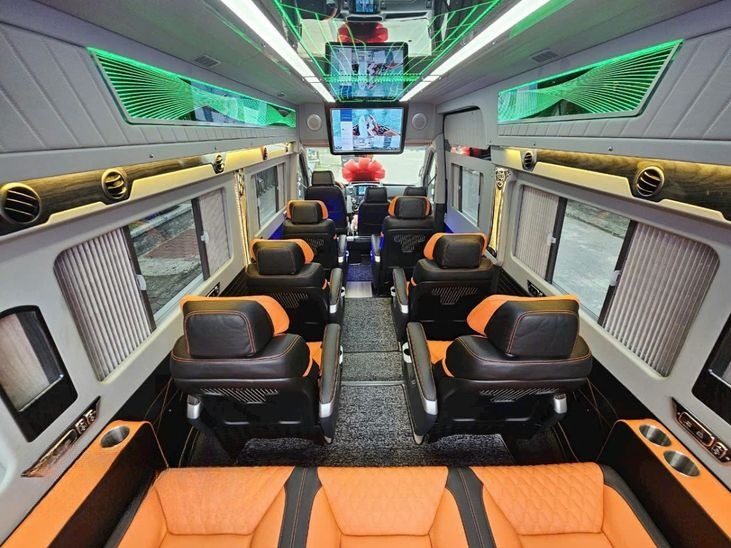 Xe Bắc Ninh Limousine Tiện ích Nội thất Limousine 11 chỗ 