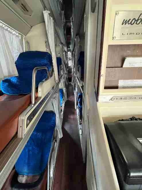 Xe Tây Nguyên Nội thất Giường nằm Limousine 34 Giường