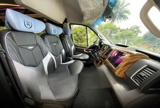 Xe Lovabus Nội thất Ghế ngồi Tiện ích Limousine 11 chỗ