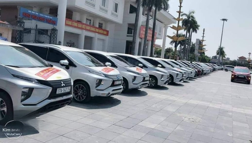 Xe Ba Thanh Limousine  Mặt trước xe Ghế ngồi 7 chỗ