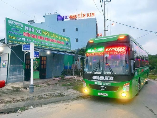 Xe Mai Linh (Đà Nẵng) Mặt trước xe Giường nằm 44 chỗ