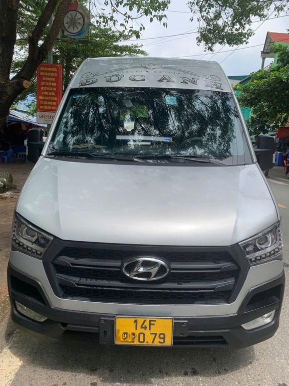 Xe Đức Anh Limousine Mặt trước xe Limousine 15 chỗ