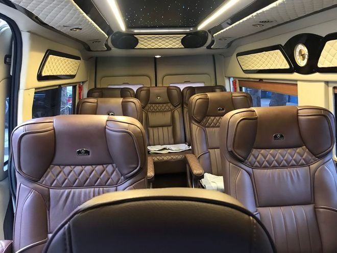 Xe Lovabus Nội thất Tiện ích Ghế ngồi Limousine 9 chỗ