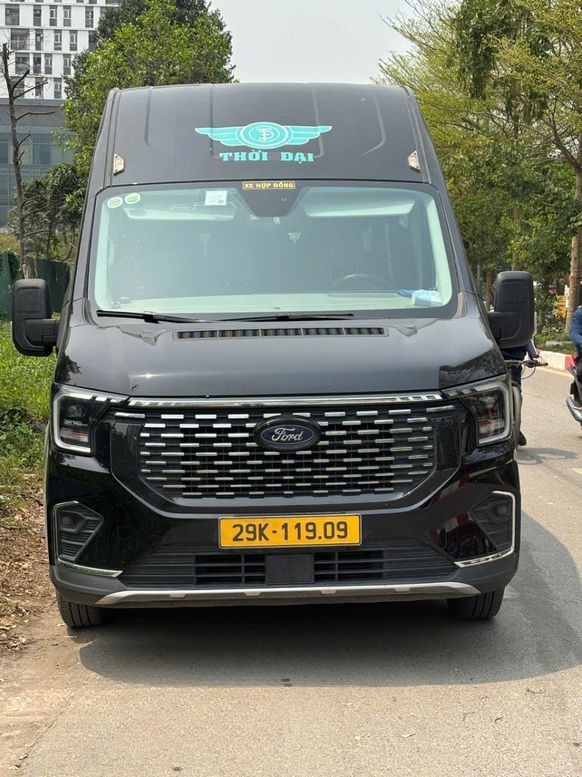 Xe Thời Đại 4.0 Limousine Mặt trước xe Ghế ngồi 18 chỗ (phụ)