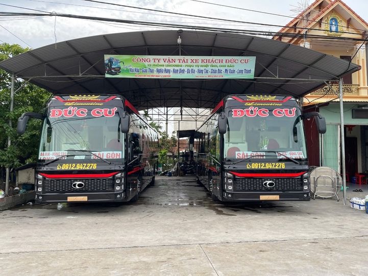 Xe Đức Cư Mặt trước xe Cabin 32 phòng đơn