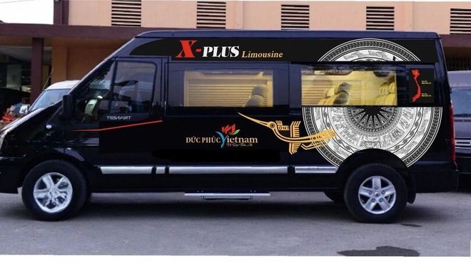 Xe Đức Phúc Limousine Bên hông xe 