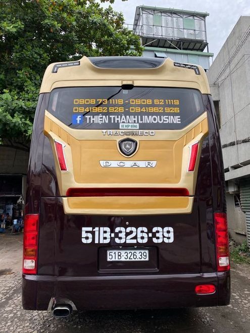 Xe Thiện Thành Limousine Mặt sau xe Limousine 24 phòng