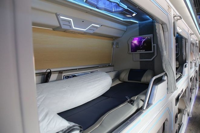 Xe Lovabus Giường nằm Nội thất Tiện ích Giường nằm VIP Limousine