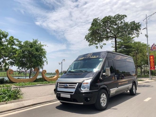 Xe Tân Quang Dũng Limousine Mặt trước xe 