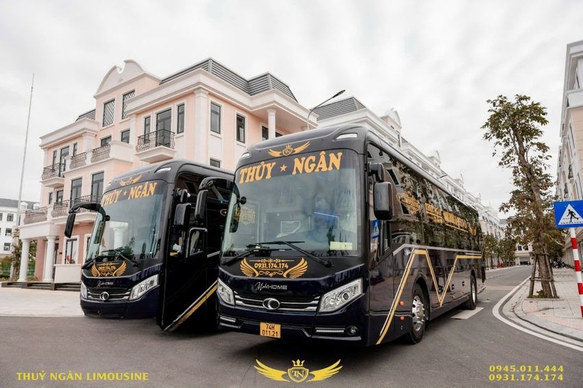 Xe Thủy Ngân Bên hông xe Mặt trước xe Limousine 22 phòng VIP (WC)