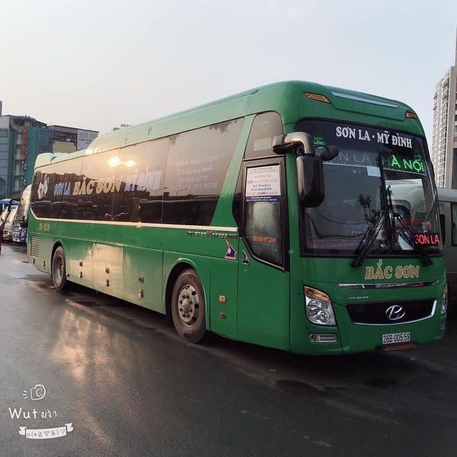 Xe Mạnh Cường Bên hông xe Giường nằm 41 chỗ