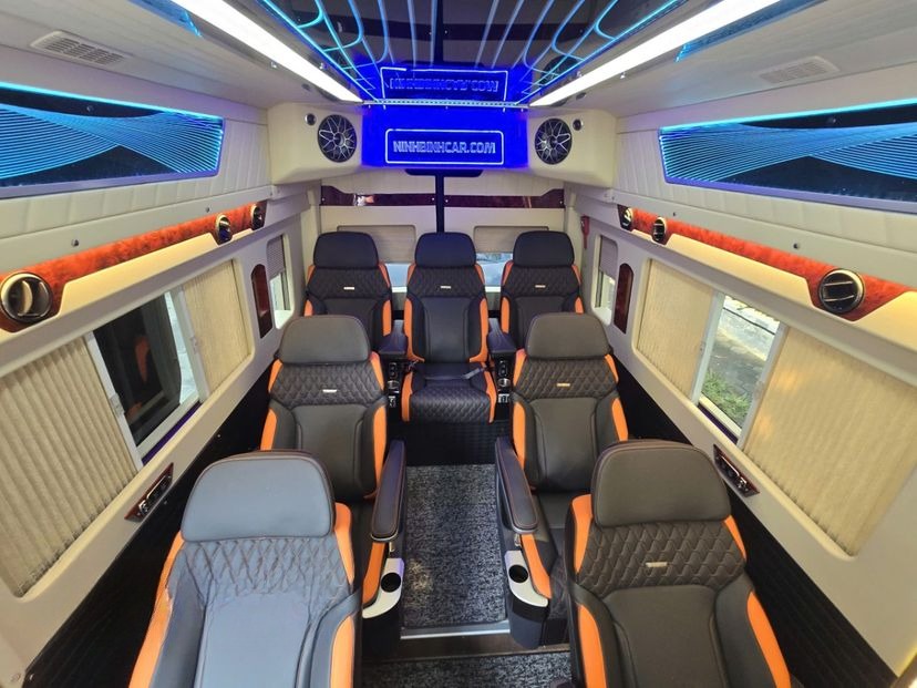 Xe Ninh Bình Car Tiện ích Nội thất Ghế ngồi Limousine 12 chỗ