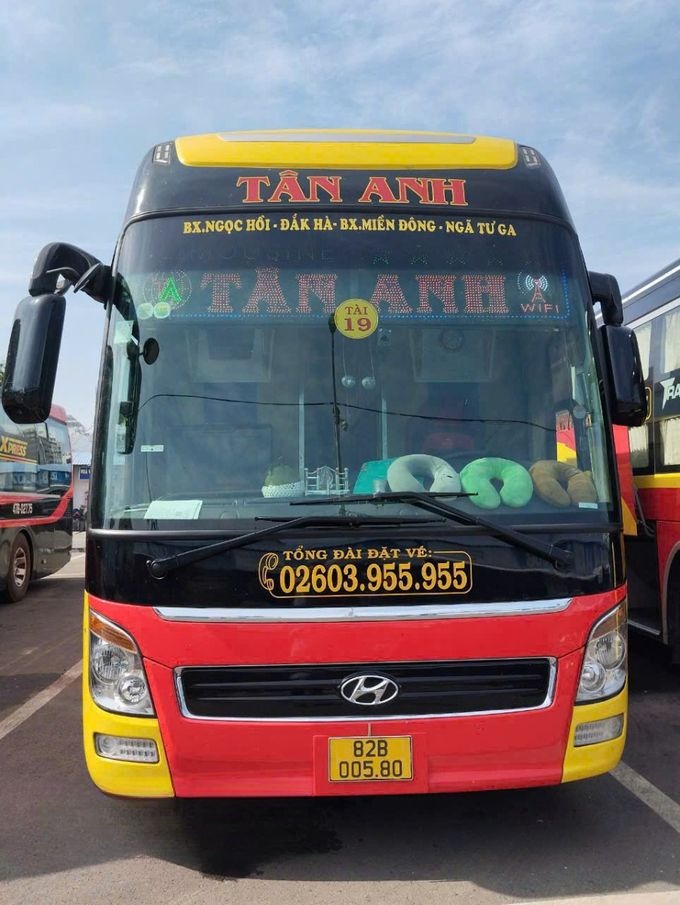 Xe Tân Anh Mặt trước xe Limousine 22 Phòng