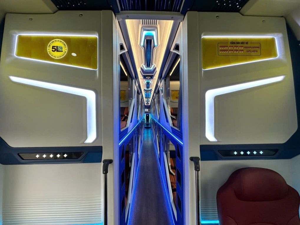 Xe Năm Lu  Nội thất Giường nằm Tiện ích Limousine 24 Phòng 