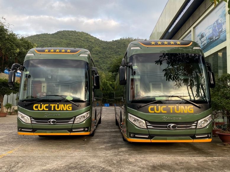 Xe Cúc Tùng Mặt trước xe 