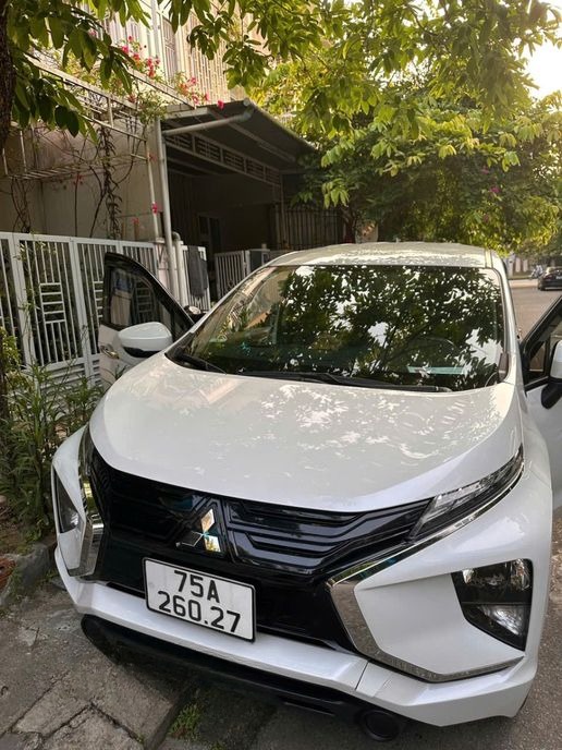 Xe Dũng Car Mặt trước xe Xe 7 chỗ