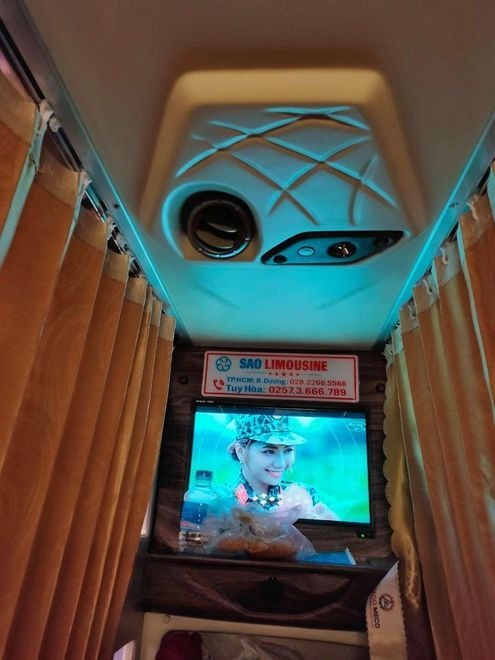 Xe Sao Limousine Tiện ích Limousine giường nằm 20 chỗ