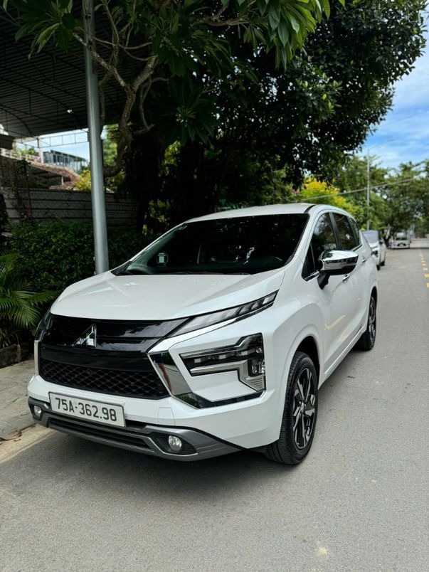 Xe Phước Luxury Car Mặt trước xe Xe 7 chỗ