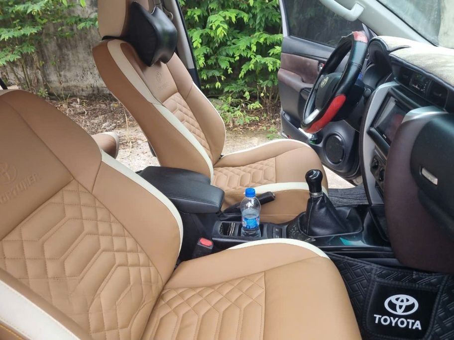 Xe Thủy Hà Linh Nội thất Fortuner 7 chỗ