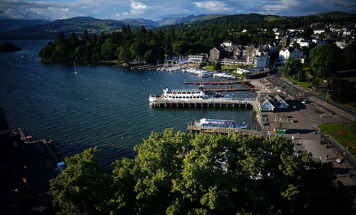 Luxury cottages in Bowness on Windermere