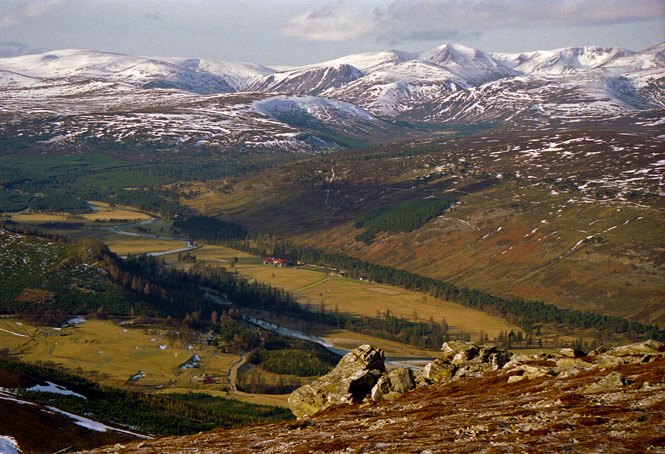 Luxury cottages in Cairngorm Mountains