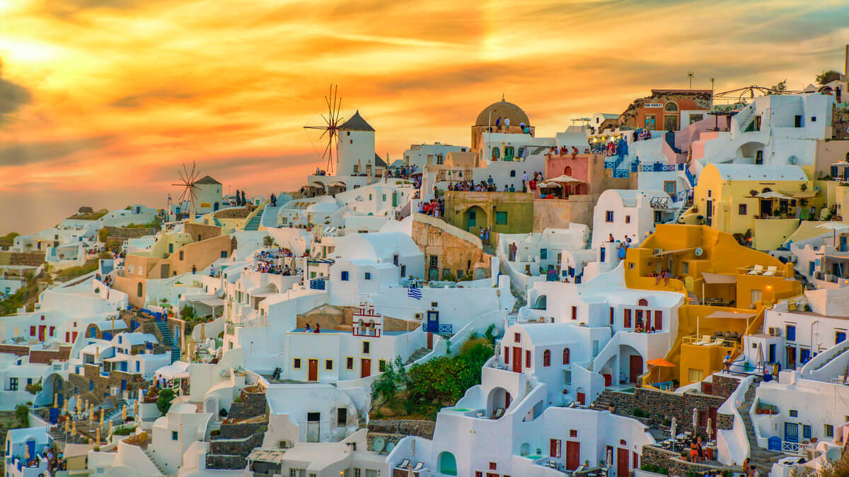 Vacation Home Rentals in Oia