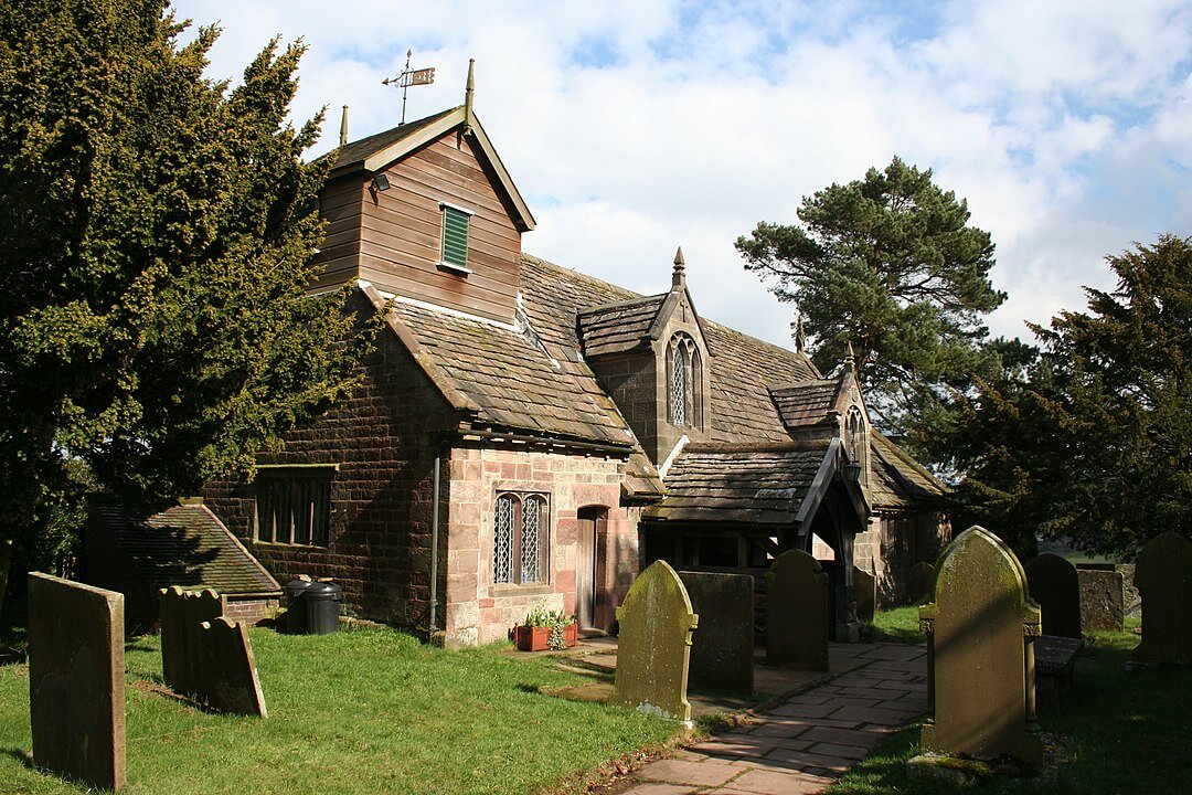 Last minute cottages in Rushton Spencer