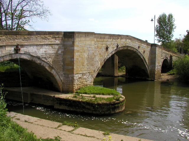 Cheap hotels in Stamford Bridge