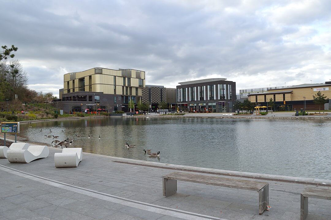 Lodges with hot tub in Telford