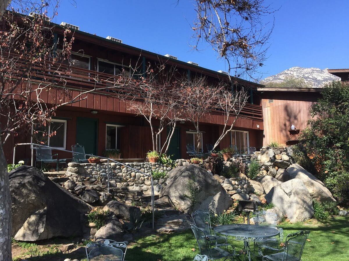 Cabins in Buckeye Tree Lodge