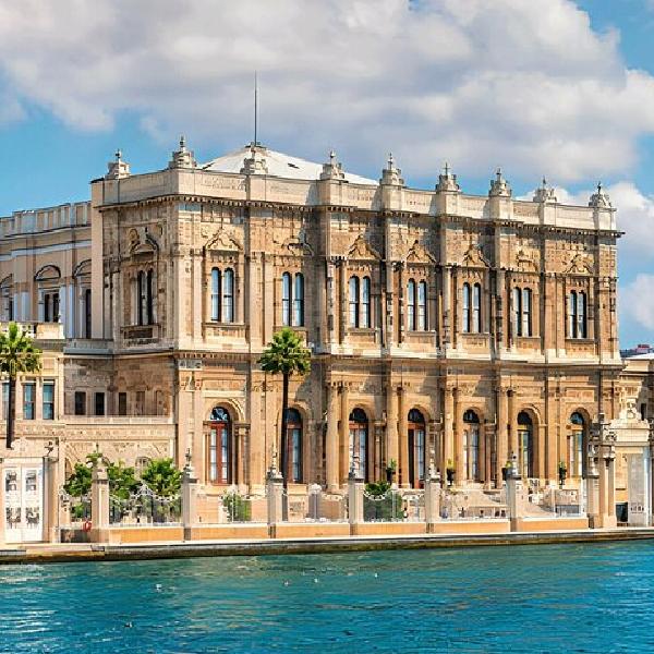 Gennemgang af Dolmabahce Palace og Bosphorus