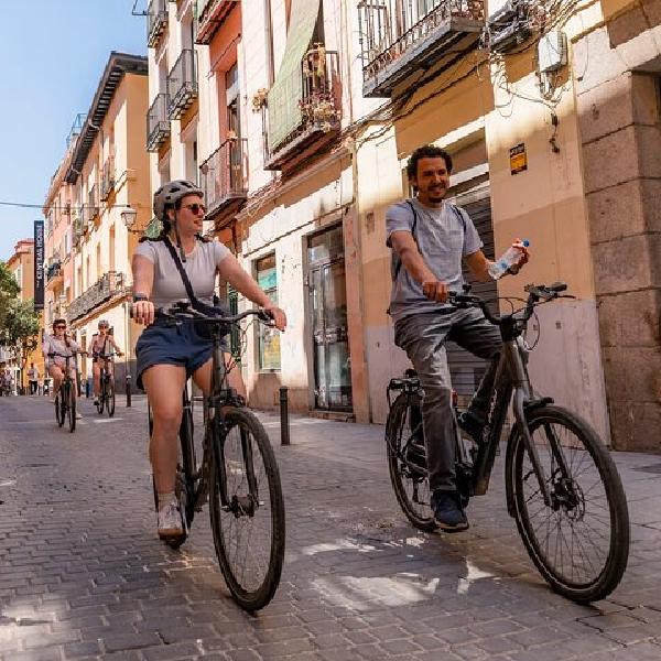 Alquiler de bicicletas Madrid (día completo) – Descubre la ciudad a tu manera en Madrid