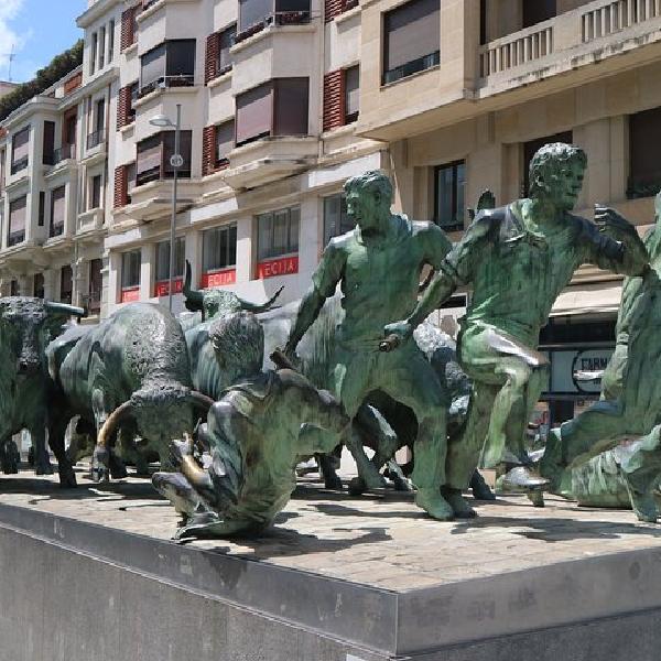 Pamplona destaca visita a pie con pausa para café y churros