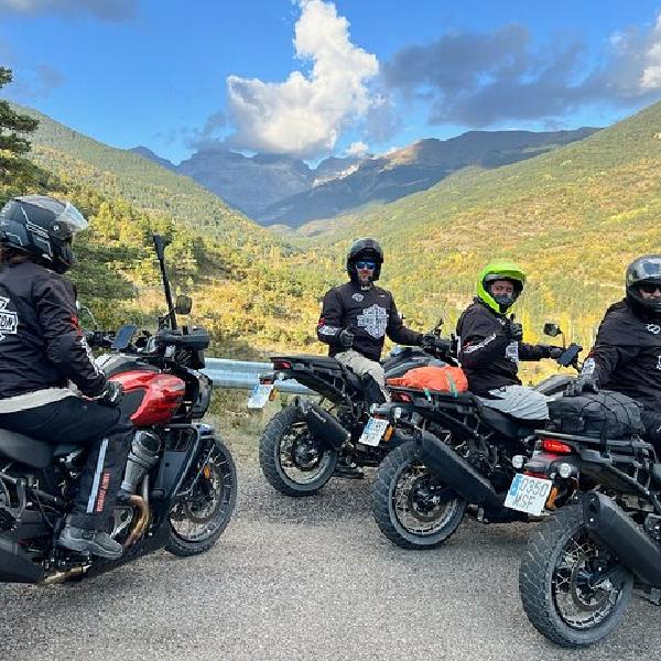 Tour en Moto BMW o Harley Davidson por la Alpujarra en Málaga