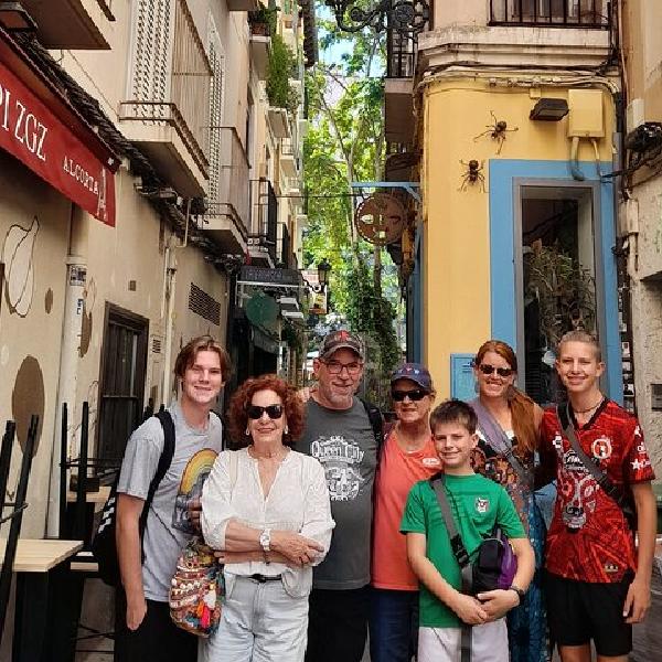 Tour privado a pie por Zaragoza con un local en Zaragoza