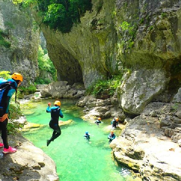 Aventura Canyoning in Ordesa Grupo Reducido en Aragón