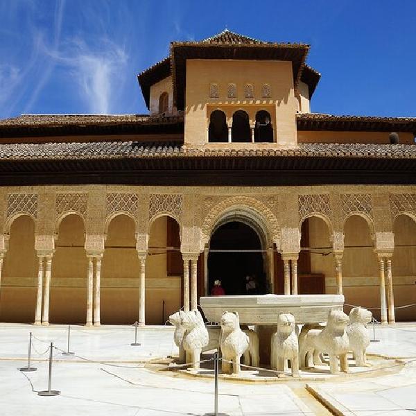 Alhambra de día completo desde Málaga : Elige tu Punto de Acceso & Recogida