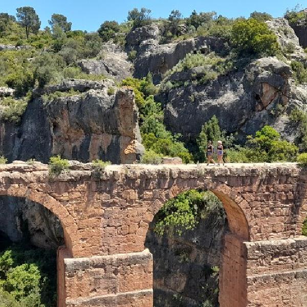 Caminata al acueducto romano Peña Cortada en España