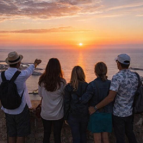Barcelona Mejores vistas: Tour privado por el casco antiguo y el castillo de Montjuic en Barcelona